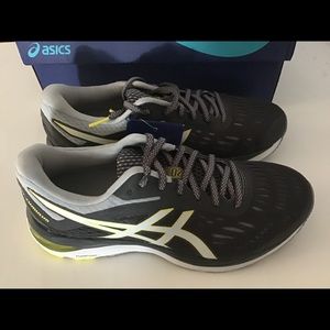 ASICS New Cumulus 20 Running Shoes Women size 9
